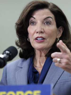 Gov Kathy Hochul Photo Courtesy Mike Groll